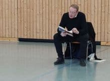 Bürgermeister Leonhard Spitzauer liest vor beim bundesweiten Vorlesetag