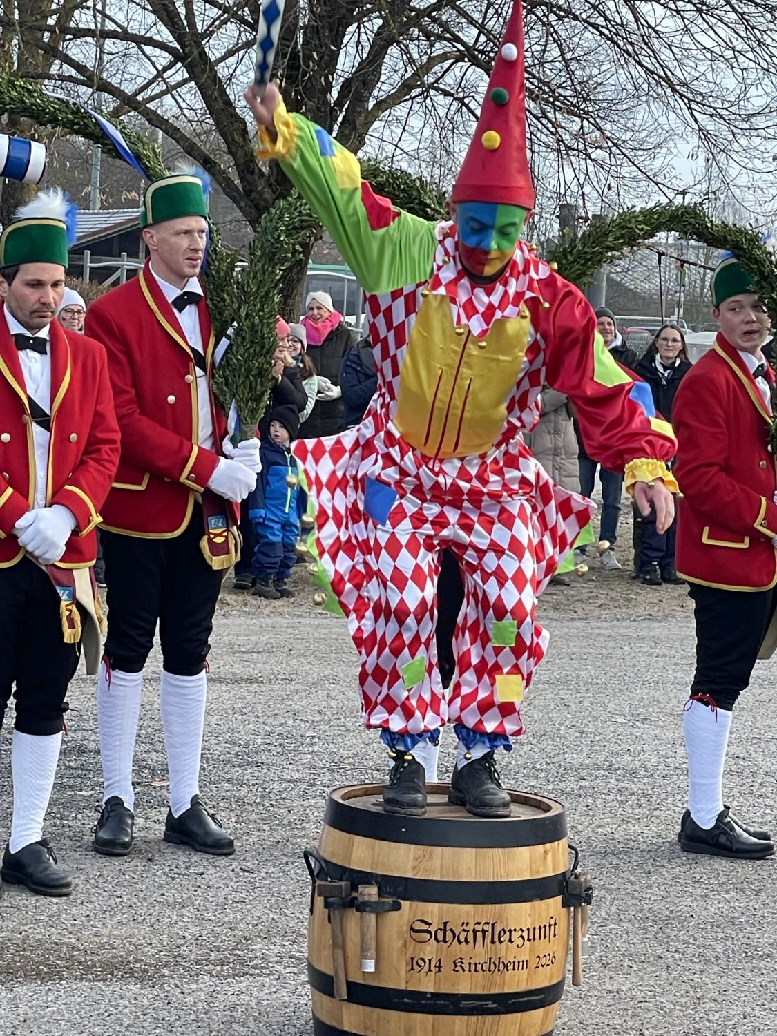 Der Clown der Schäffler bei seinem Auftritt in der Grundschule Parsdorf